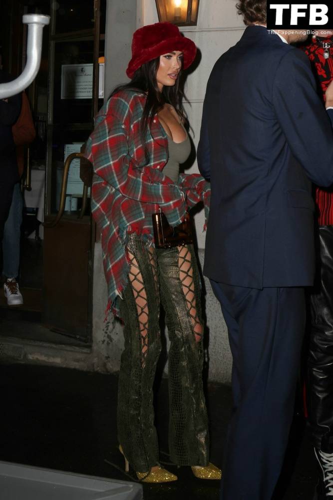 Megan Fox & MGK are Pictured Arriving at the Hotel in Milan - #24