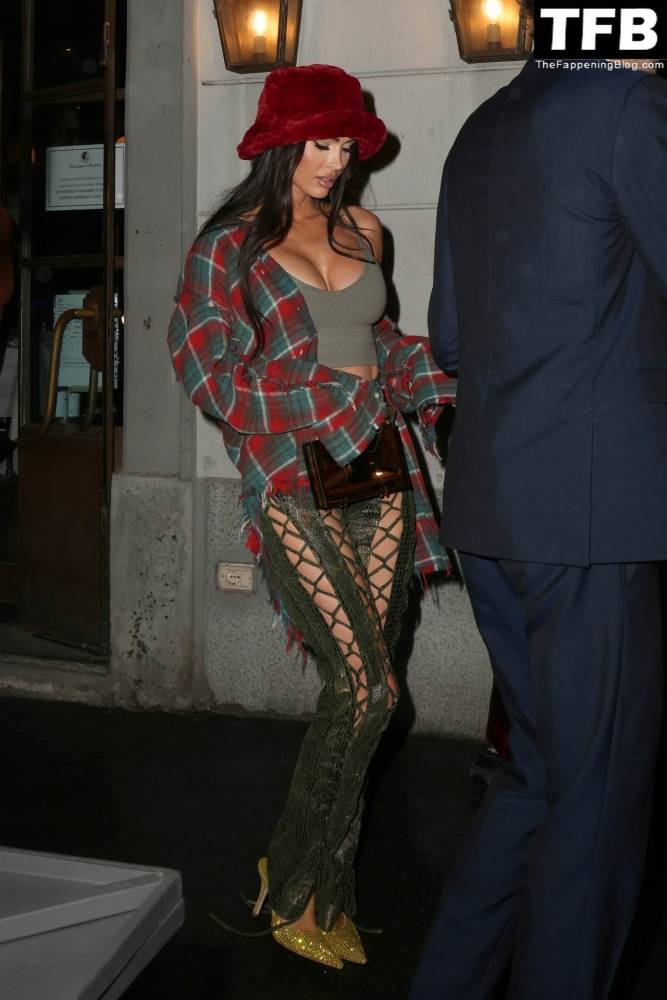 Megan Fox & MGK are Pictured Arriving at the Hotel in Milan - #14