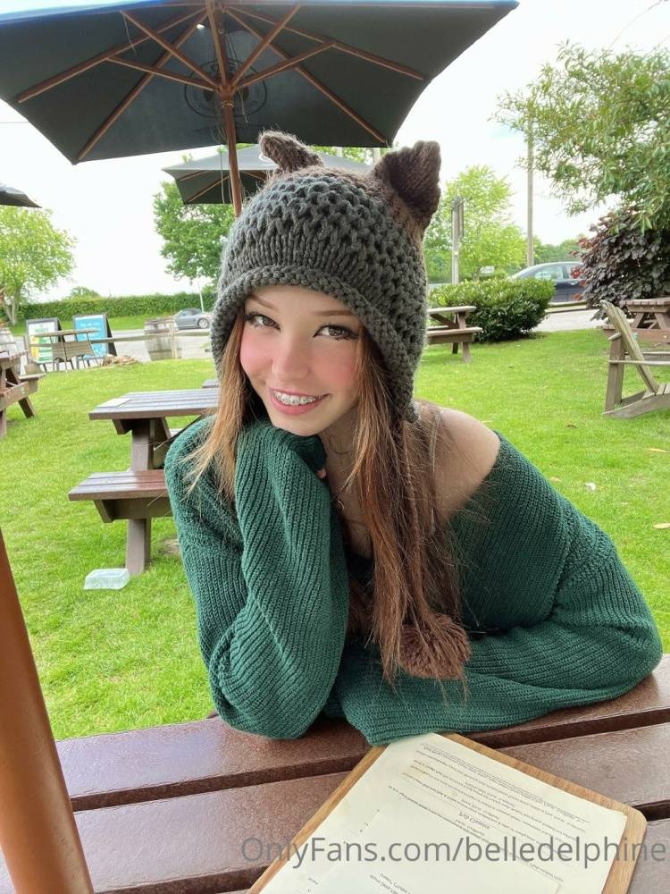 Belle Delphine Pub Lunch Onlyfans Set Leaked - #3