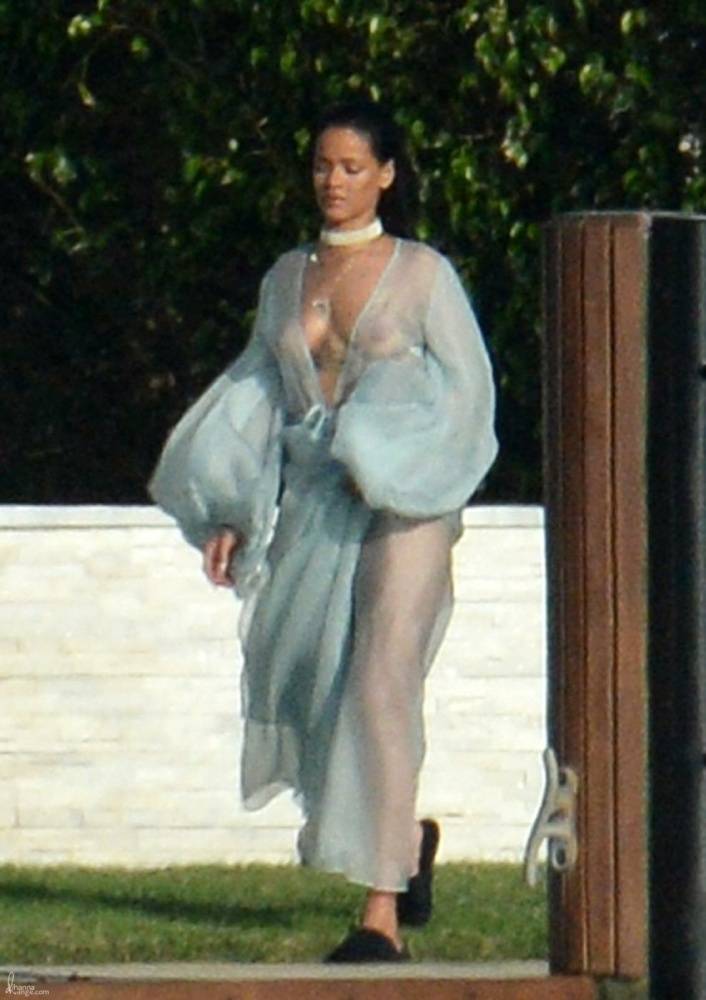 Rihanna Bikini Sheer Robe Nip Slip Photos Leaked - #16