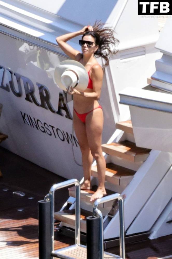 Eva Longoria Showcases Her Stunning Figure and Ass Crack in a Red Bikini on Holiday in Capri - #20