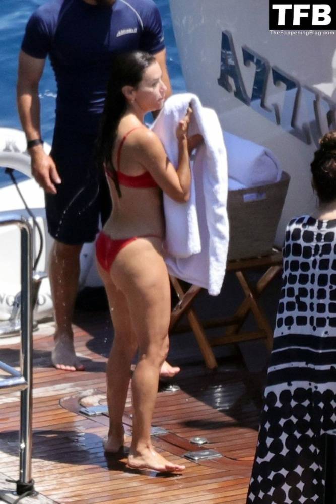 Eva Longoria Showcases Her Stunning Figure and Ass Crack in a Red Bikini on Holiday in Capri - #2