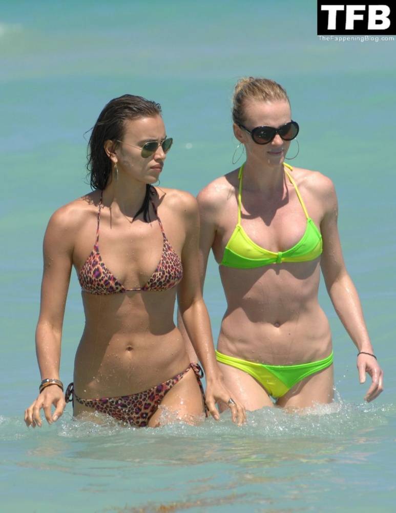 Irina Shayk & Anne Vyalitsyna Enjoy a Day on the Beach in Miami - #12