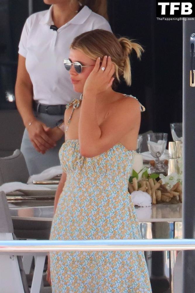 Sofia Richie & Elliot Grainge Pack on the PDA During Their Holiday in the South of France - #5