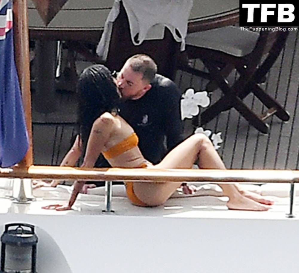 Zoe Kravitz & Channing Tatum Pack on the PDA While on a Romantic Holiday on a Mega Yacht in Italy - #32