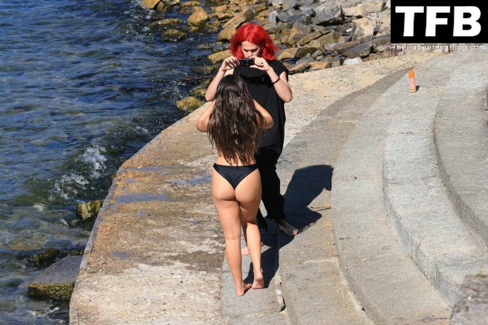 Addison Rae Displays Her Curves in a Black Bikini on Holiday with Omer Fedi on Lake Como - #5