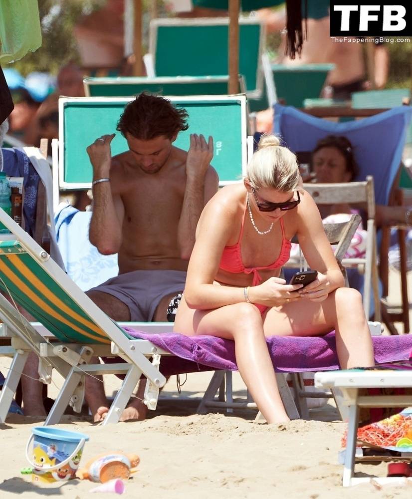 Alessia Russo is Pictured Relaxing on Holiday in Italy - #16