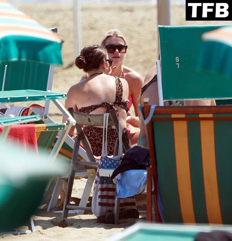 Alessia Russo is Pictured Relaxing on Holiday in Italy - #1