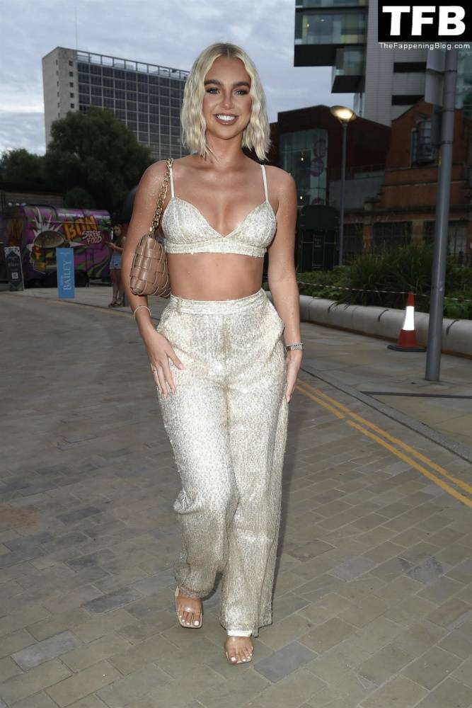 Cheyenne Kerr Arrives at the Rose Riviera Fashion Event in Manchester | Photo: 178739