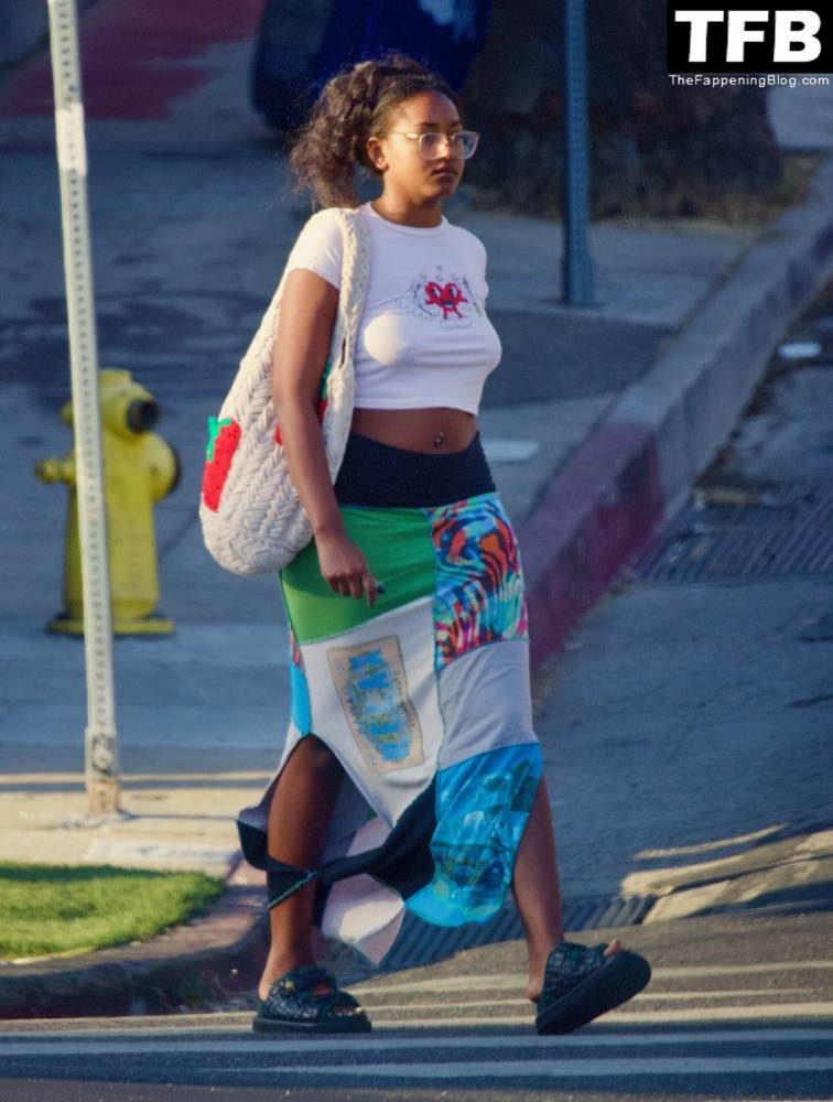 Sasha Obama Goes Braless in LA - #10