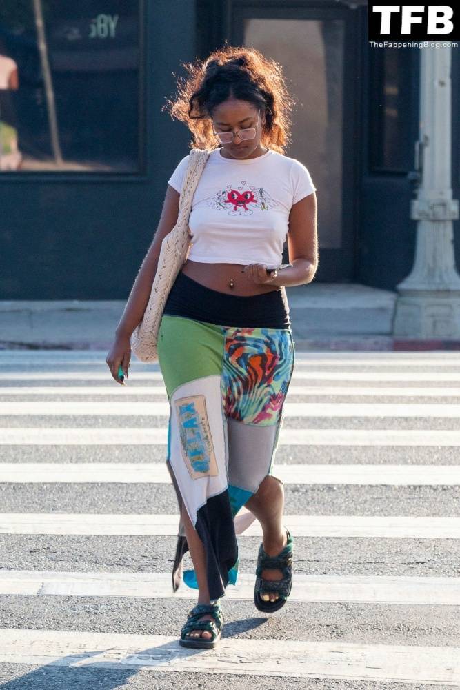 Sasha Obama Goes Braless in LA - #9