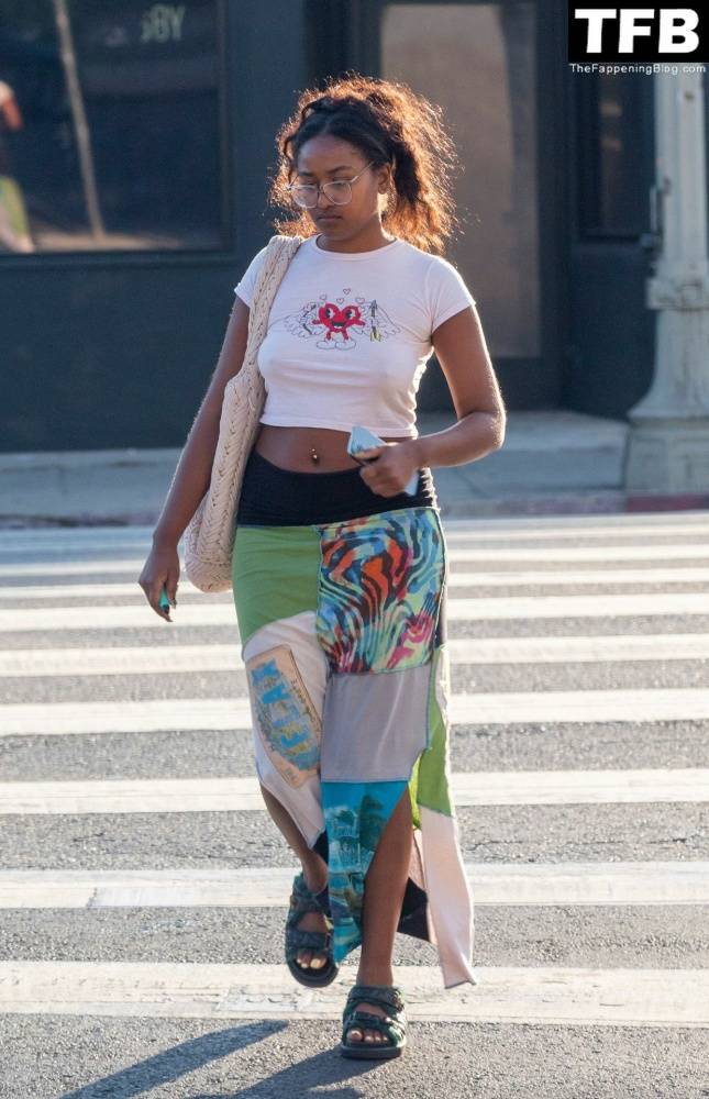 Sasha Obama Goes Braless in LA - #6