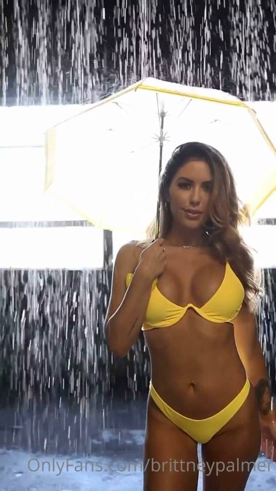 Brittney Palmer Nude Bikini Rain Photoshoot photo Leaked - #6