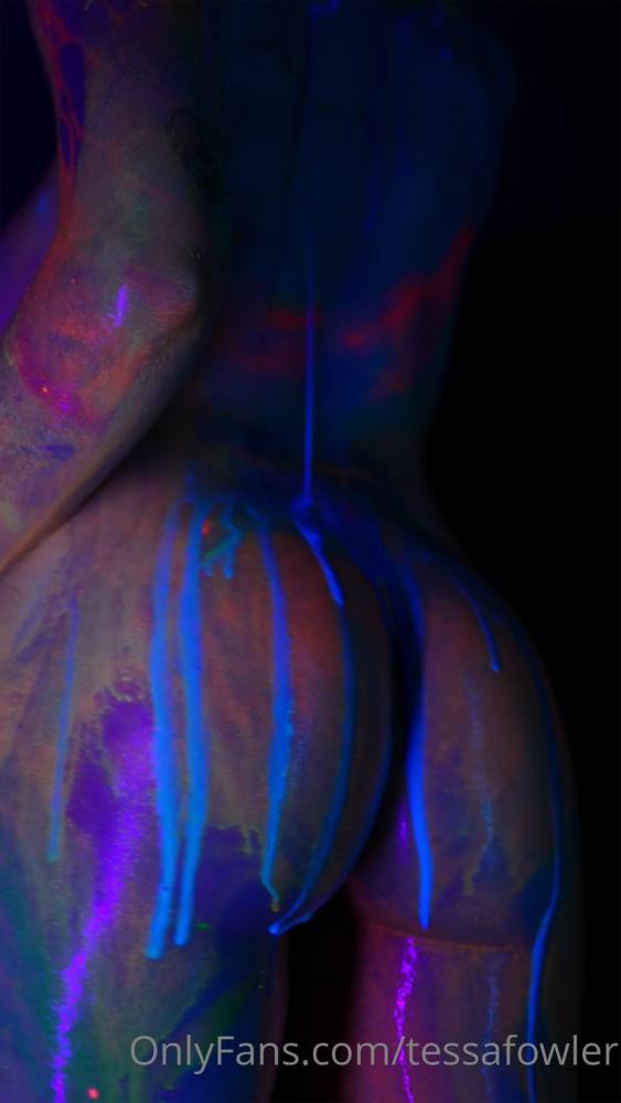 Tessa Fowler Nude Neon Body Paint OnlyFans Video Leaked - #4