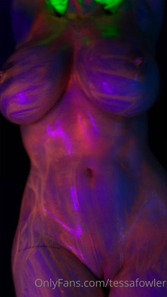 Tessa Fowler Nude Neon Body Paint OnlyFans Video Leaked - #9