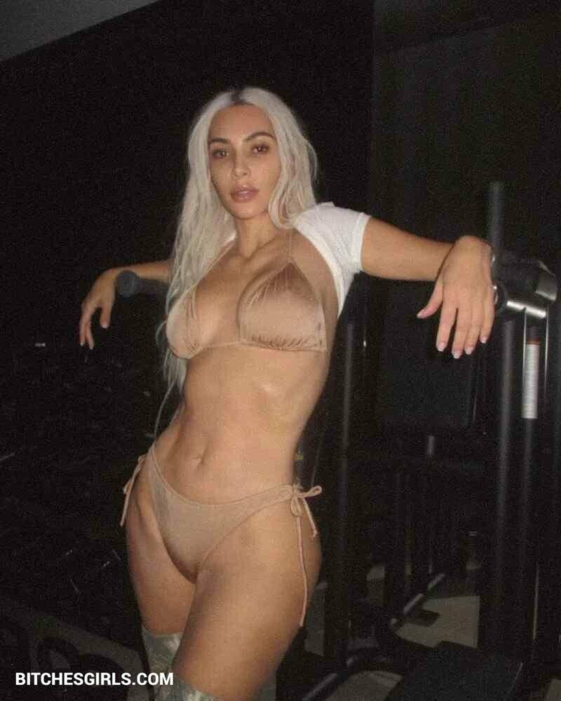 Kim Kardashian Nude Thicc - Kardashian Celebrities Leaked Nude Pics - #25