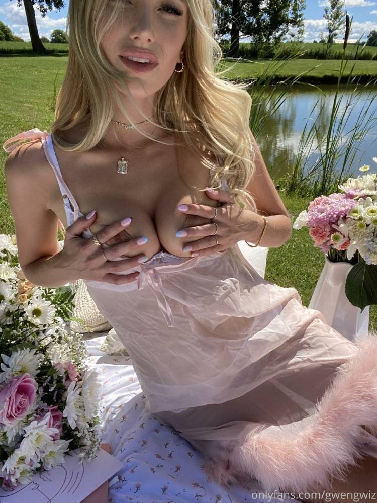 GwenGwiz Nude Onlyfans Picnic Set Leaked - #12