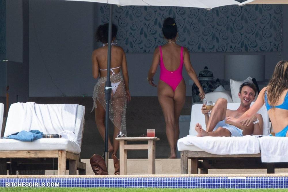 Vanessa Hudgens Nude Celebrity Leaked Photos - #4