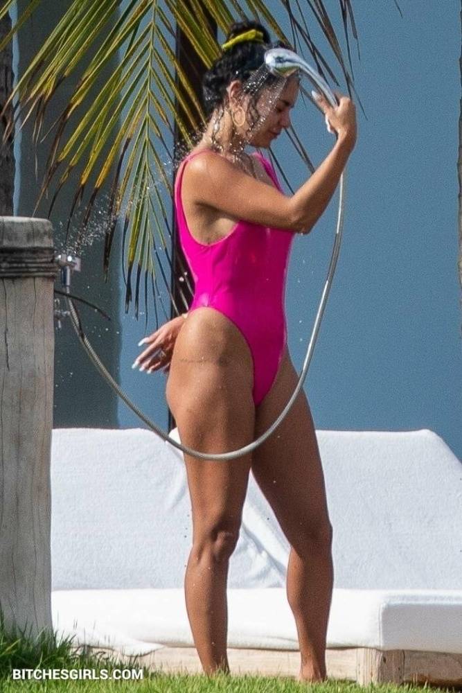 Vanessa Hudgens Nude Celebrity Leaked Photos - #6