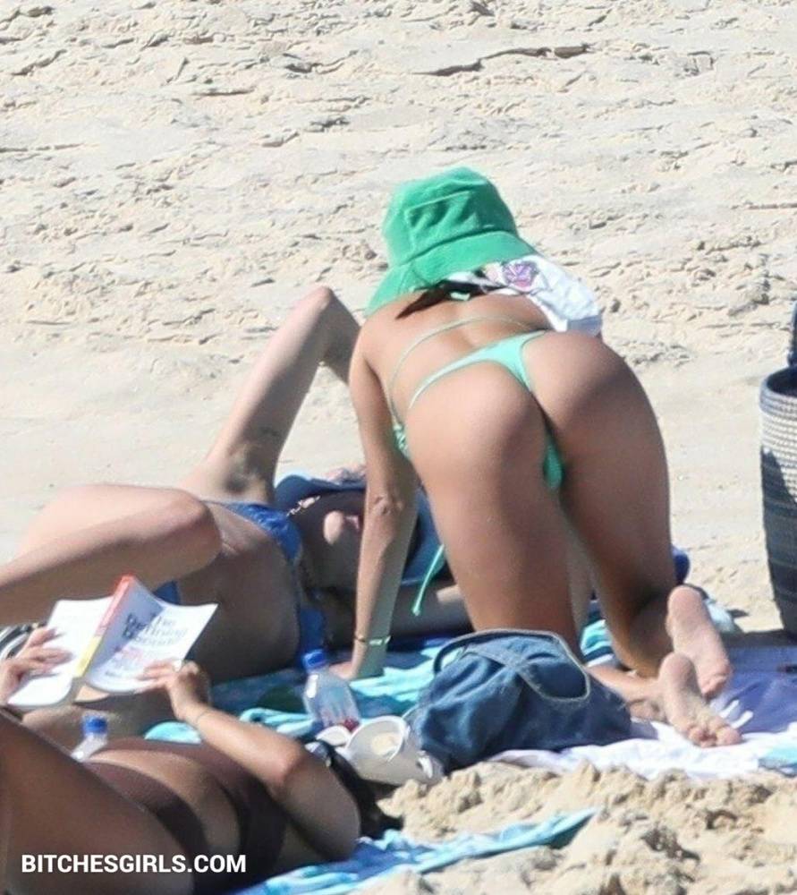 Vanessa Hudgens Nude Celeb Leaked Nudes - #2