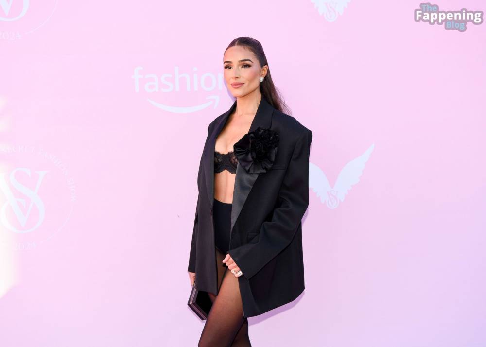 Olivia Culpo Displays Nice Cleavage at the 2024 Victoria’s Secret Show (43 Photos) - #1