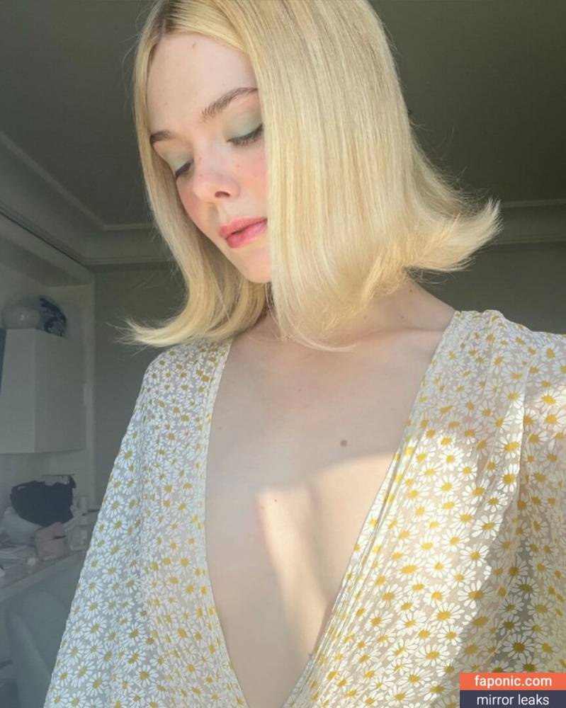 Elle Fanning aka ellefanning Nude Leaks - #15