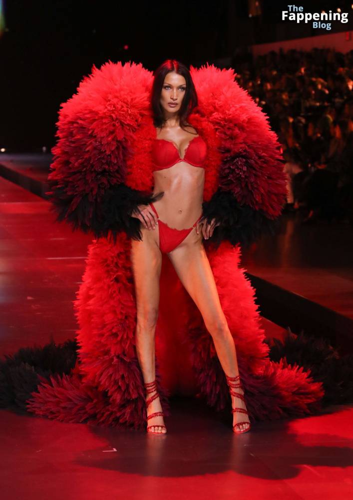 Bella Hadid Looks Stunning in Red at the 2024 Victoria’s Secret Show (63 Photos) - #13