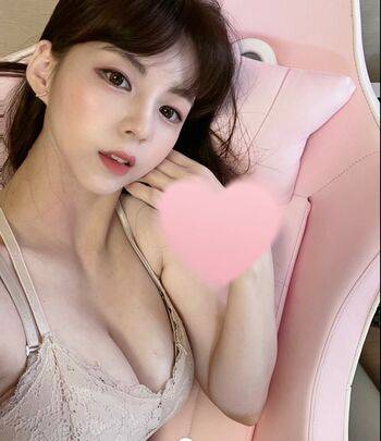 Hanny2727 로즈쨈 / hannirose__ Leaked Nude OnlyFans - #10