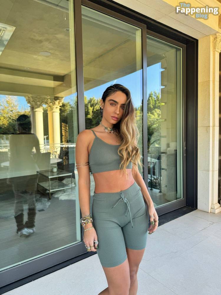 Sommer Ray Displays Her Fit Body in a New Shoot (27 Photos) - #19