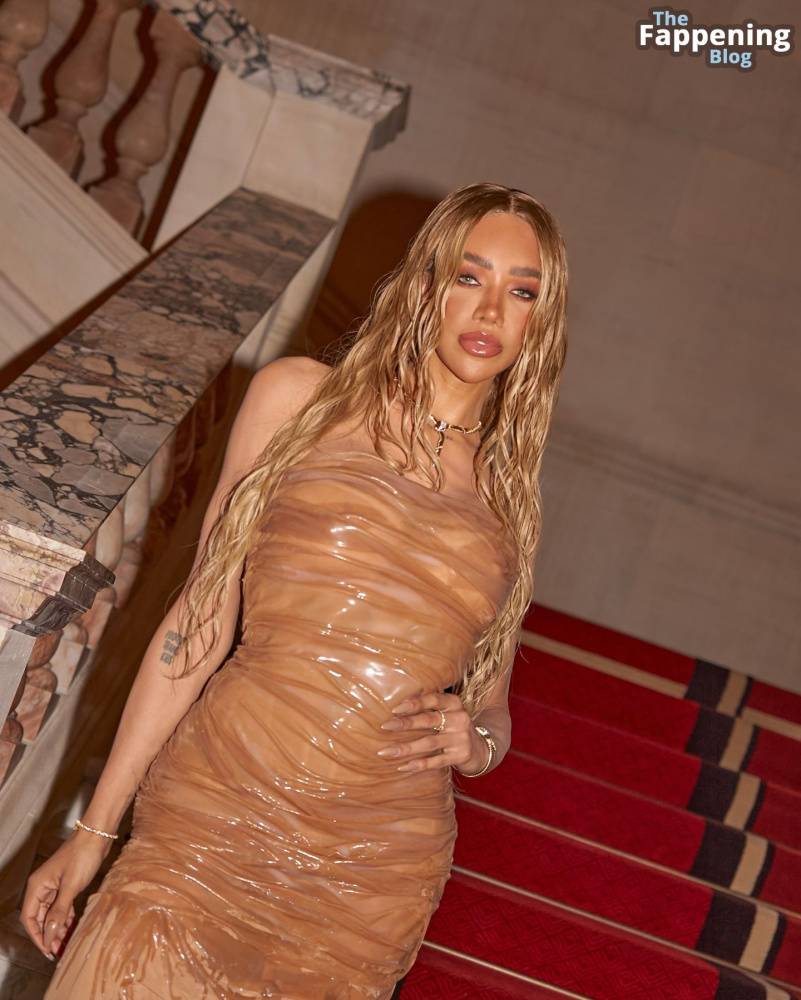 Munroe Bergdorf Stuns at the Glamour Women of the Year Awards (19 Photos) - #2