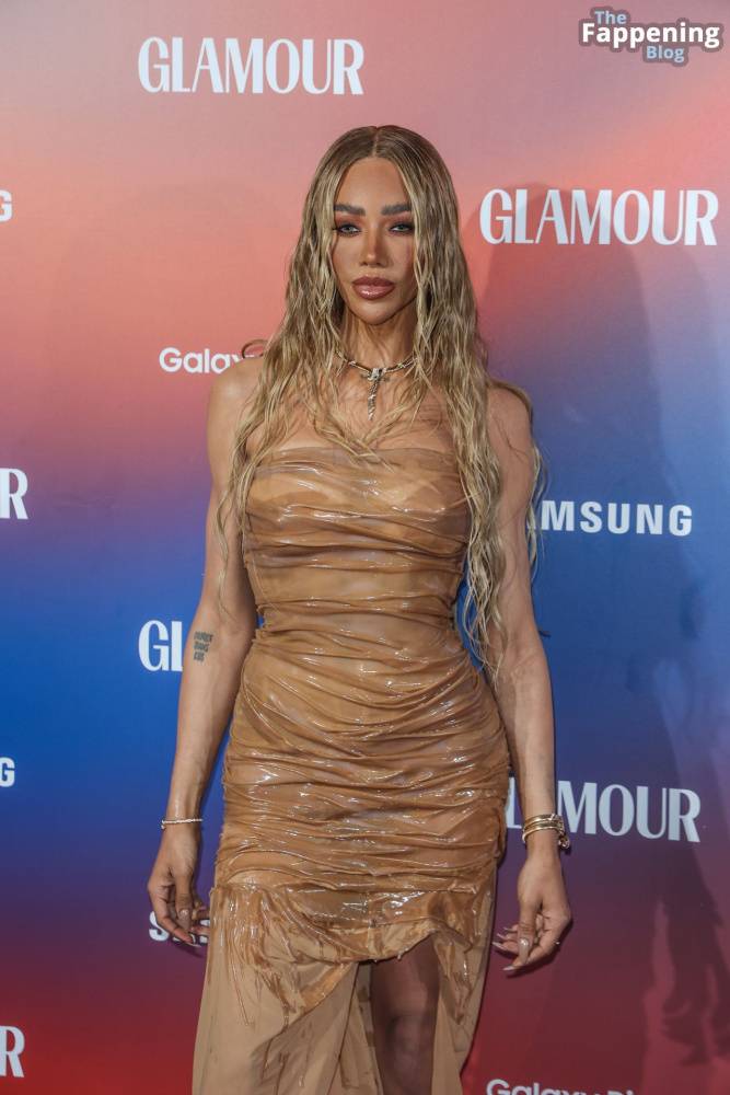 Munroe Bergdorf Stuns at the Glamour Women of the Year Awards (19 Photos) - #12