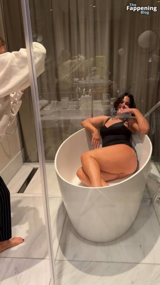 Ashley Graham Sexy (30 Pics + Video) - #19