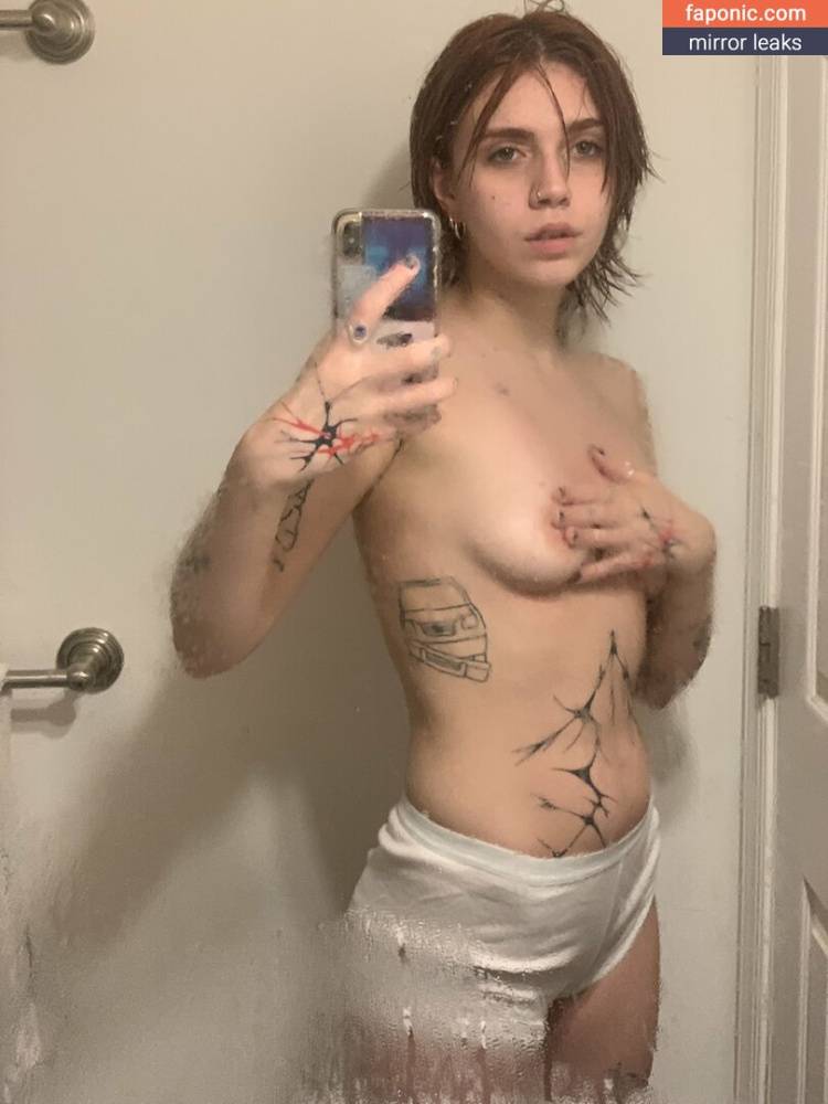 coolgirl2001 aka fandomgirl2001 aka wired_earbuds Nude Leaks OnlyFans - #1