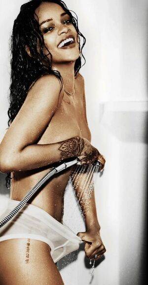 Rihanna / badgalriri Nude Leaks - #22