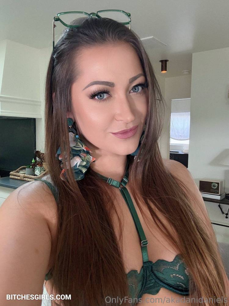 Dani Daniels Nude Thicc - Akadanidaniels Onlyfans Leaked Photos - #22