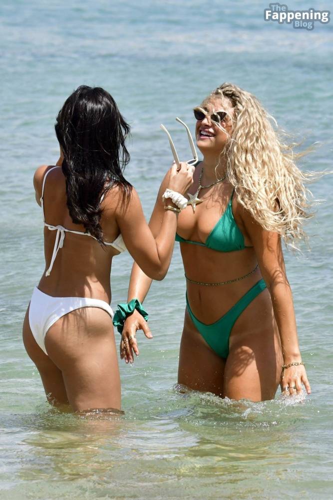 Antigoni Buxton & Paige Thorne Show Off Their Sexy Bikini Bodies (34 Photos) - #16