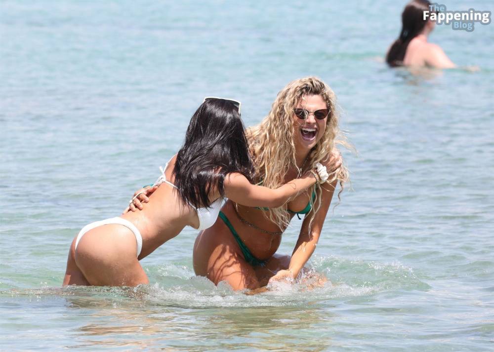Antigoni Buxton & Paige Thorne Show Off Their Sexy Bikini Bodies (34 Photos) - #8