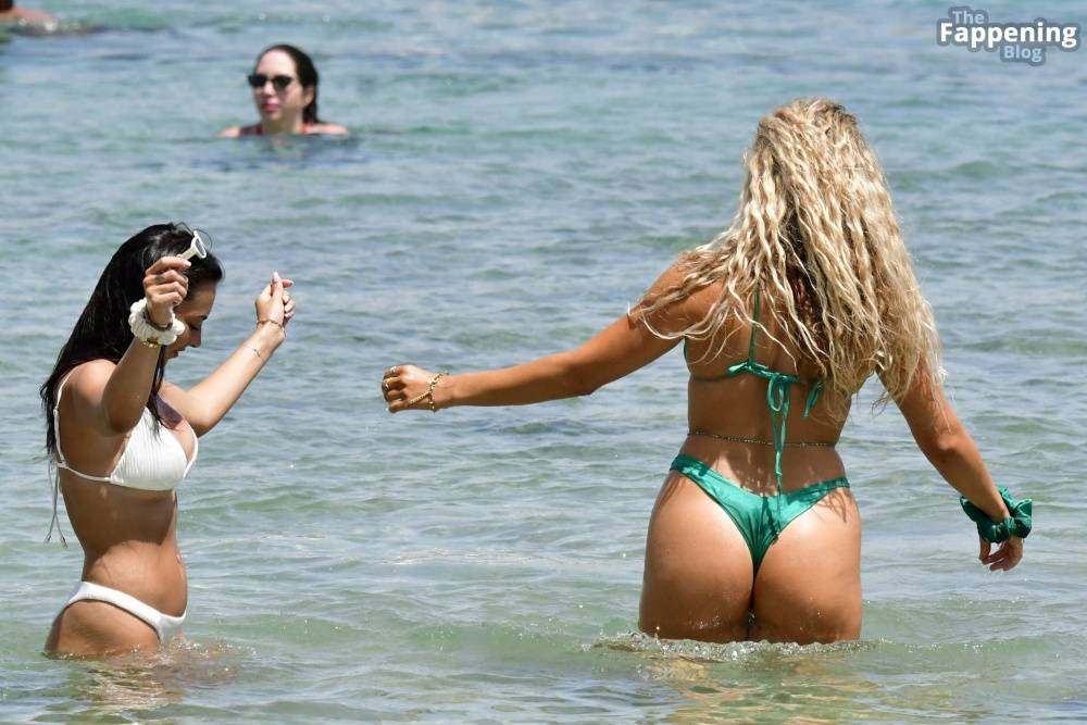 Antigoni Buxton & Paige Thorne Show Off Their Sexy Bikini Bodies (34 Photos) - #13