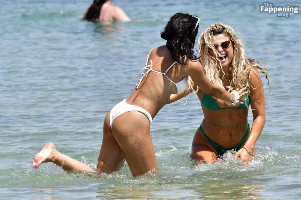 Antigoni Buxton & Paige Thorne Show Off Their Sexy Bikini Bodies (34 Photos) - #4