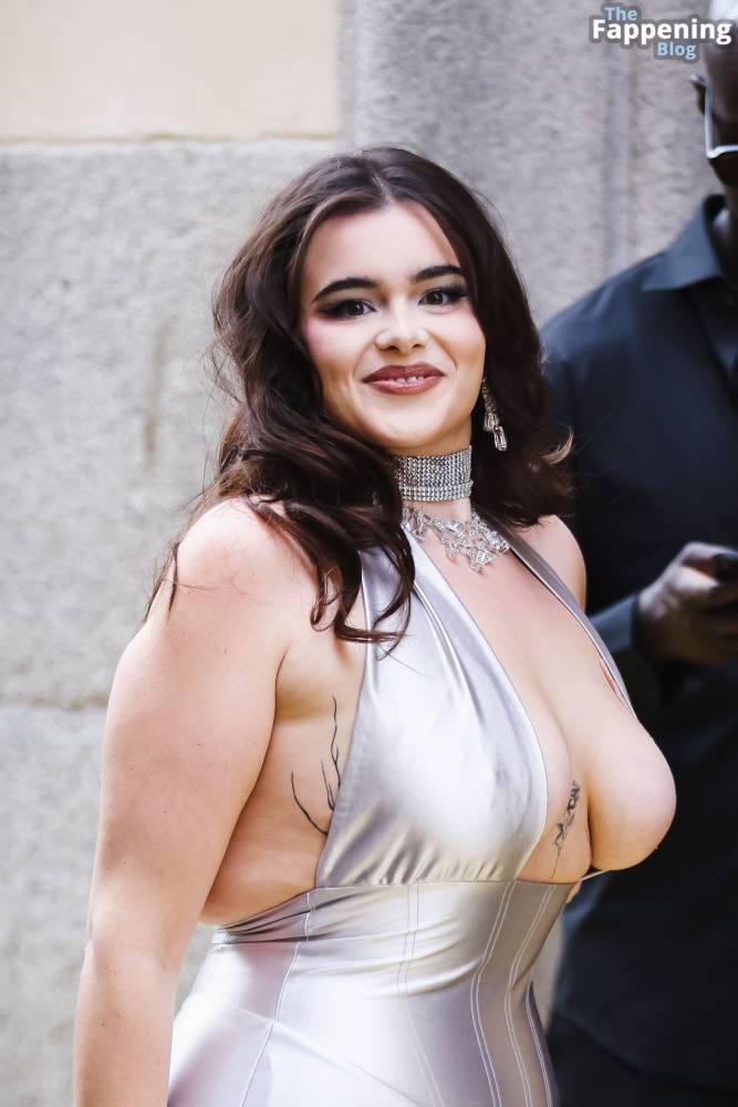 Barbie Ferreira Displays Her Sexy Boobs in Milan (5 Photos) - #2