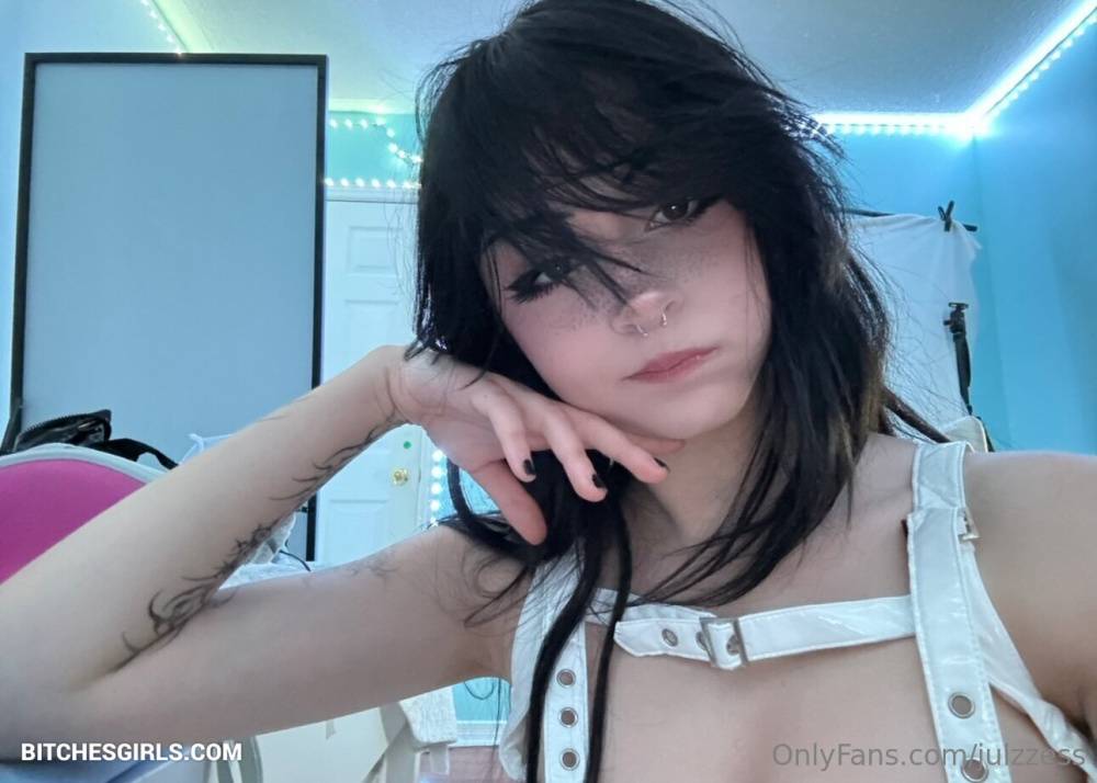 Julzzess Nude Teen - Jules Nsfw Photos Tiktok - #20