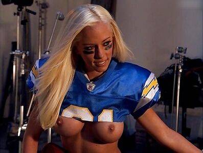 Kendra Wilkinson / KendraWilkinson Nude Leaks - Fapello - #20