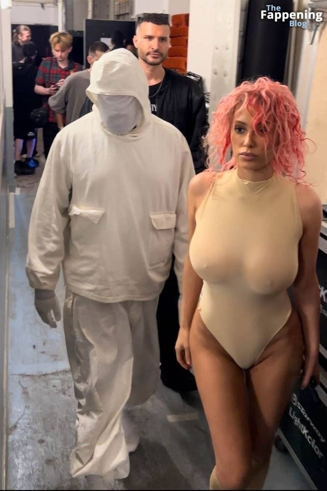 Bianca Censori Flashes Her Nude Boobs in Paris (57 Photos) - #26