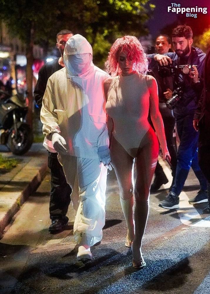 Bianca Censori Flashes Her Nude Boobs in Paris (57 Photos) - #10