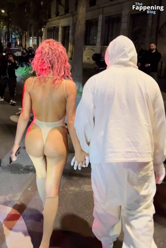 Bianca Censori Flashes Her Nude Boobs in Paris (57 Photos) - #20