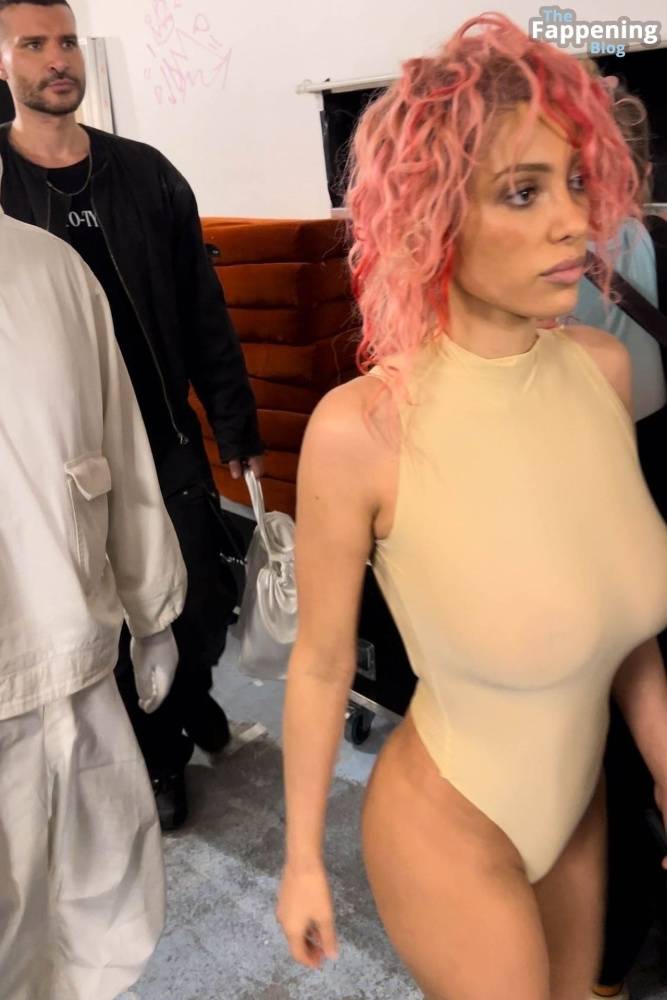 Bianca Censori Flashes Her Nude Boobs in Paris (57 Photos) - #24