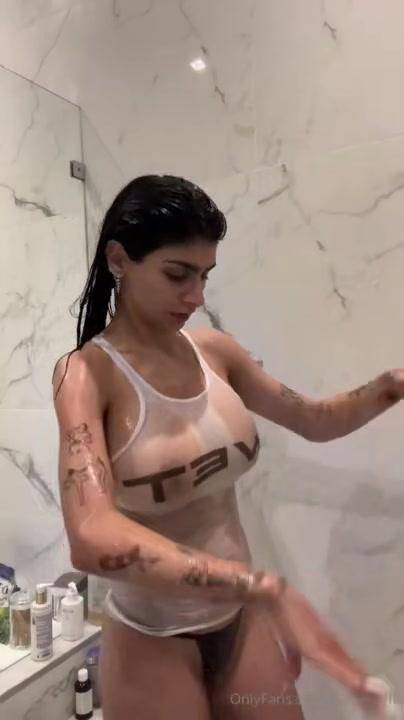 Mia Khalifa Nude Wet Tank Top OnlyFans Video Leaked - #21