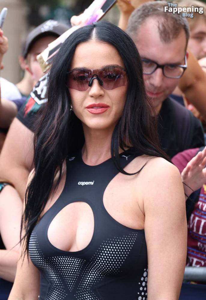 Katy Perry Shows Off Her Sexy Tits in Paris (45 Photos) - #16