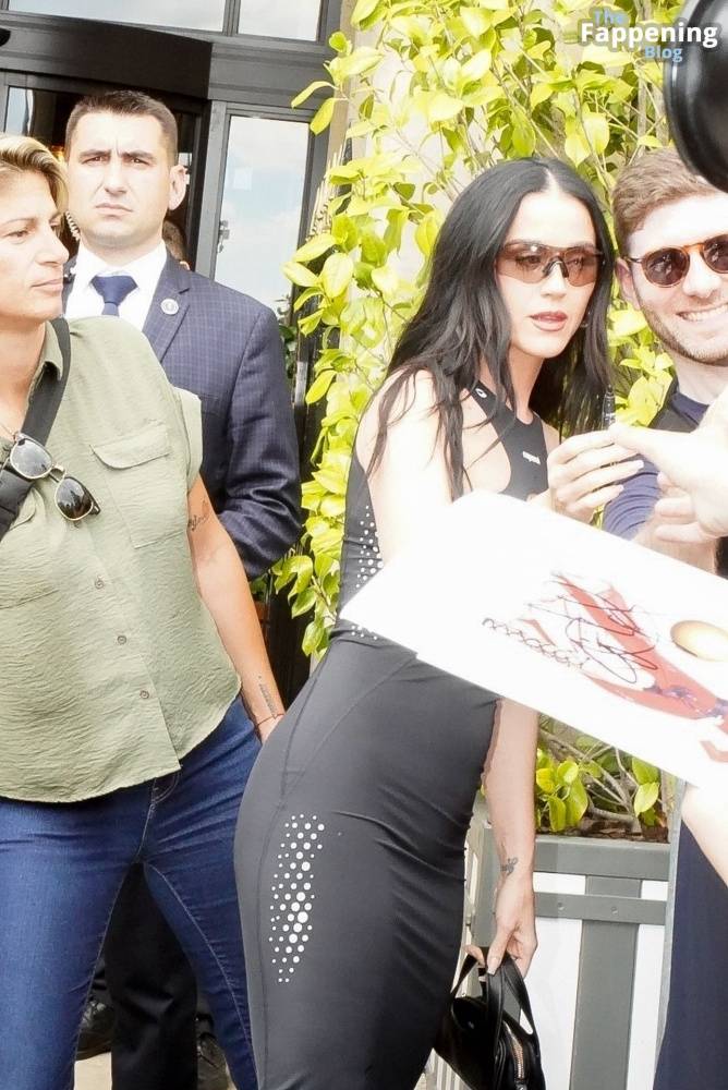 Katy Perry Shows Off Her Sexy Tits in Paris (45 Photos) - #38