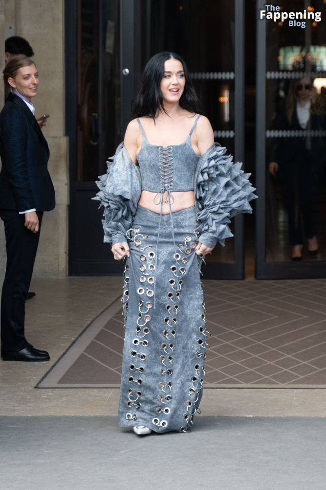 Braless Katy Perry Leaves Crillon Hotel For Dinner in Paris (120 Photos) - #89